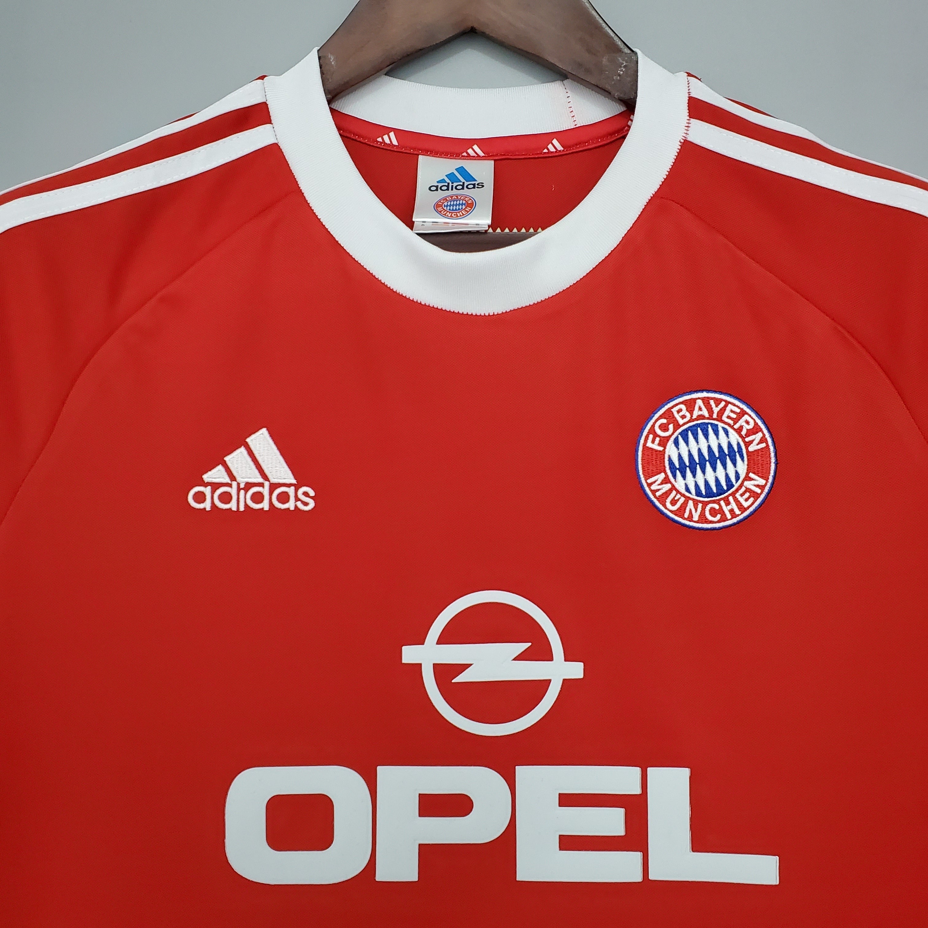 FC Bayern Munich 2000 - 02 Champions League Home Jersey
